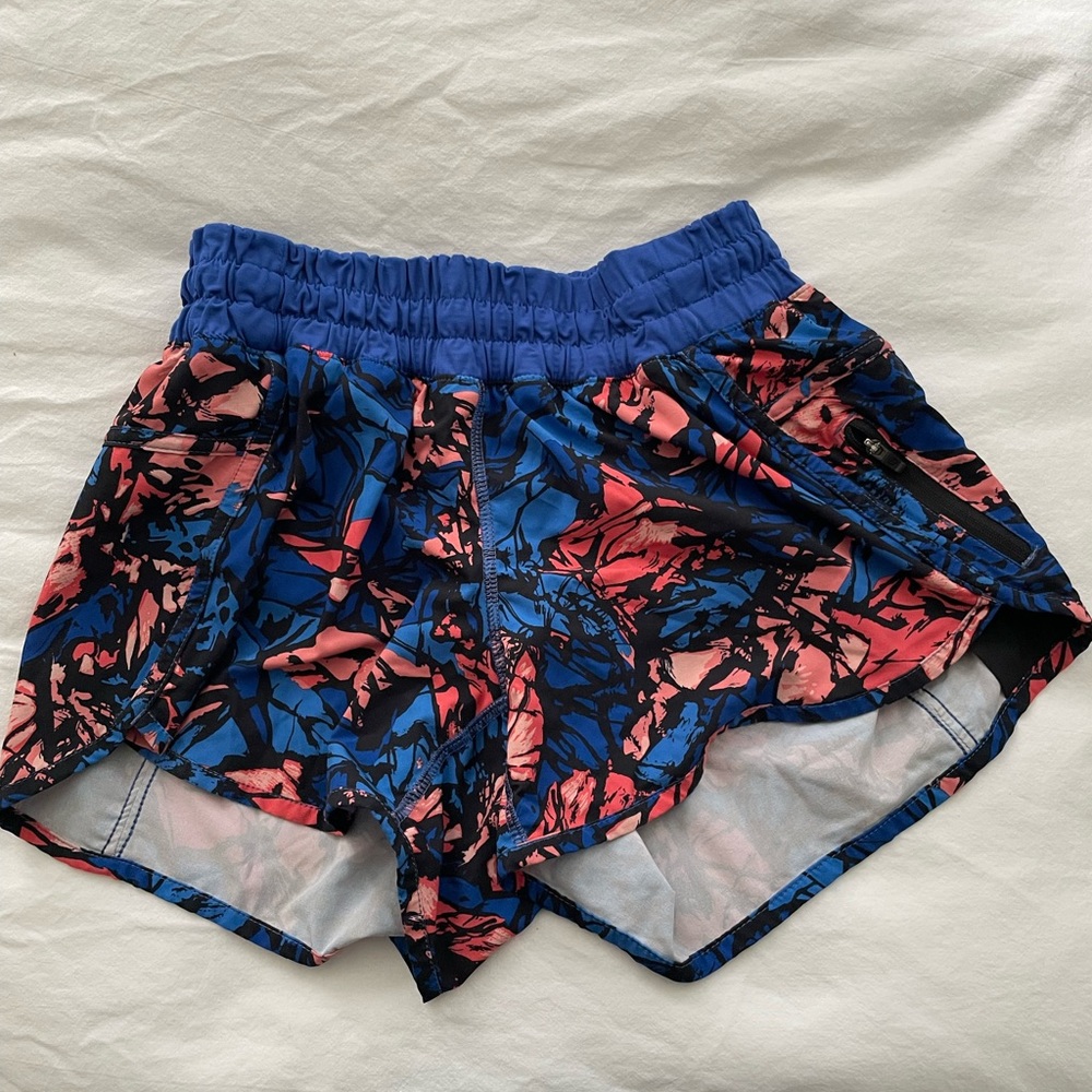 Lululemon athletic shorts size 6